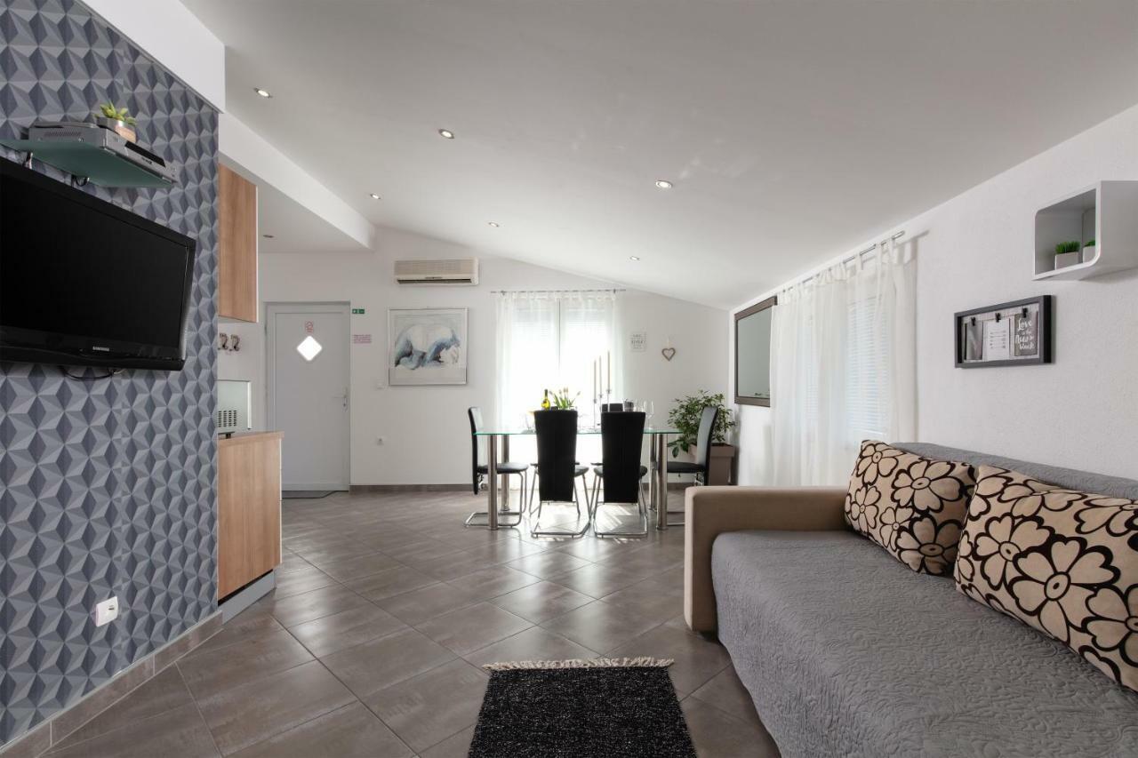 Apartments Bubalo Omiš Kültér fotó